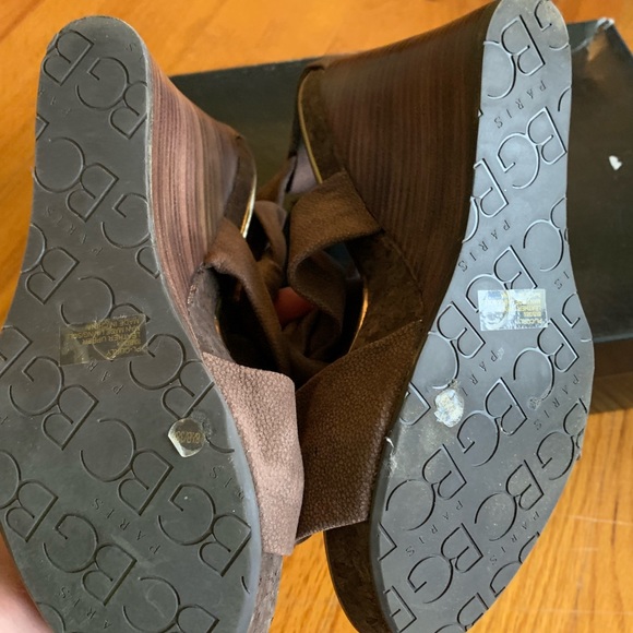 BCBG wedge sandals - Picture 4 of 7